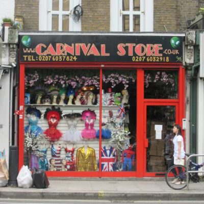 karnevāla veikals Londonā